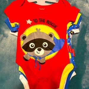 ⚡️SOLD⚡️Bundle of NWOT 0-3 onesies